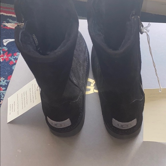 UGG W Abree Short Boots - Picture 8 of 8